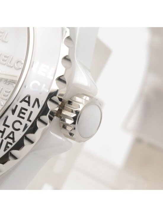 Chanel Watch Wanted de White Ceramic main image 11